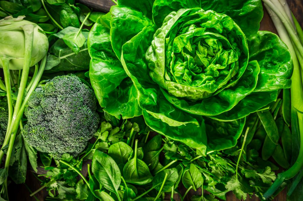green-organic-vegetables-dark-leafy-food