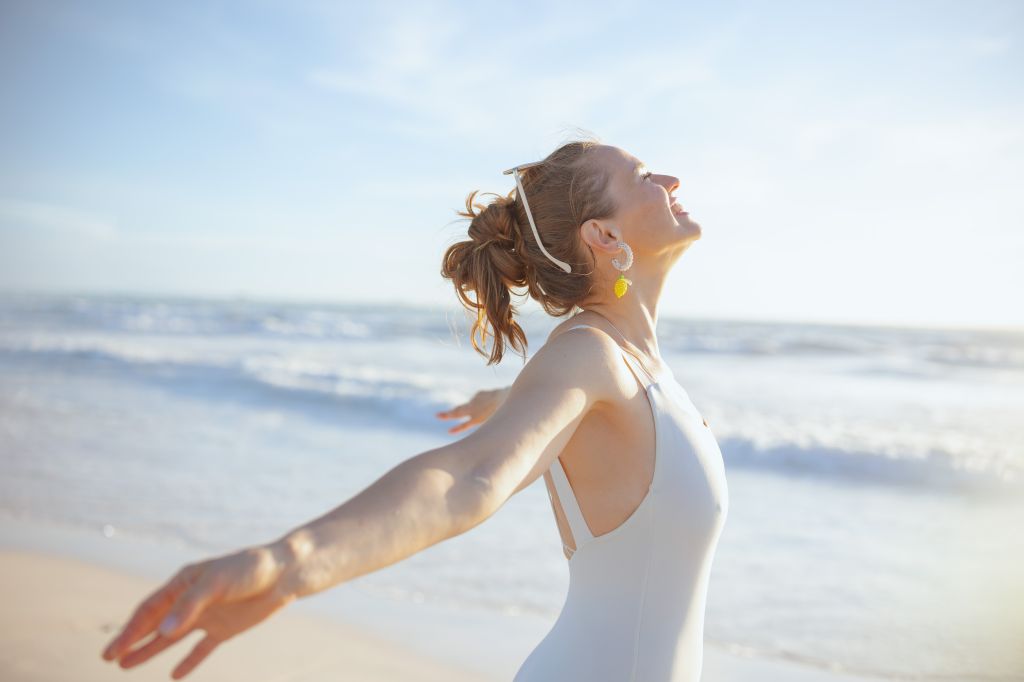 Woman in sun connection of Vitamin D and Gallbladder