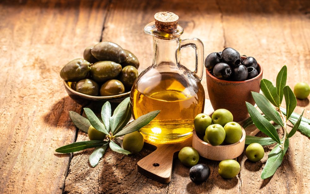 Olive oil and olives 
