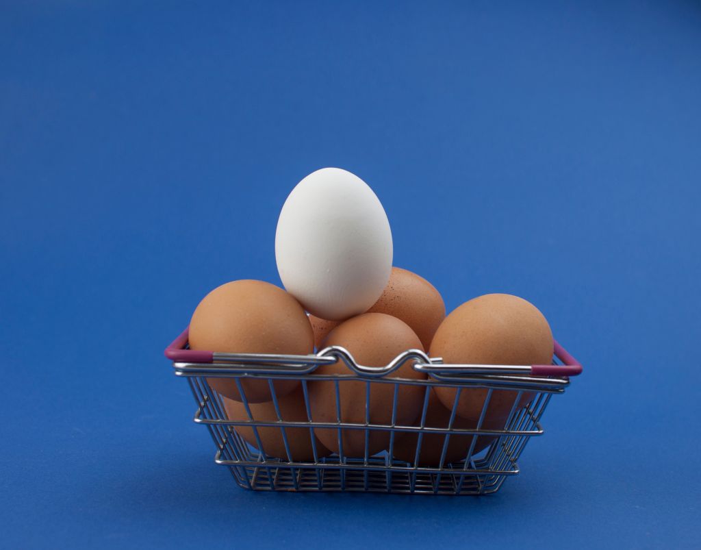 Eggs in a shopping basket 