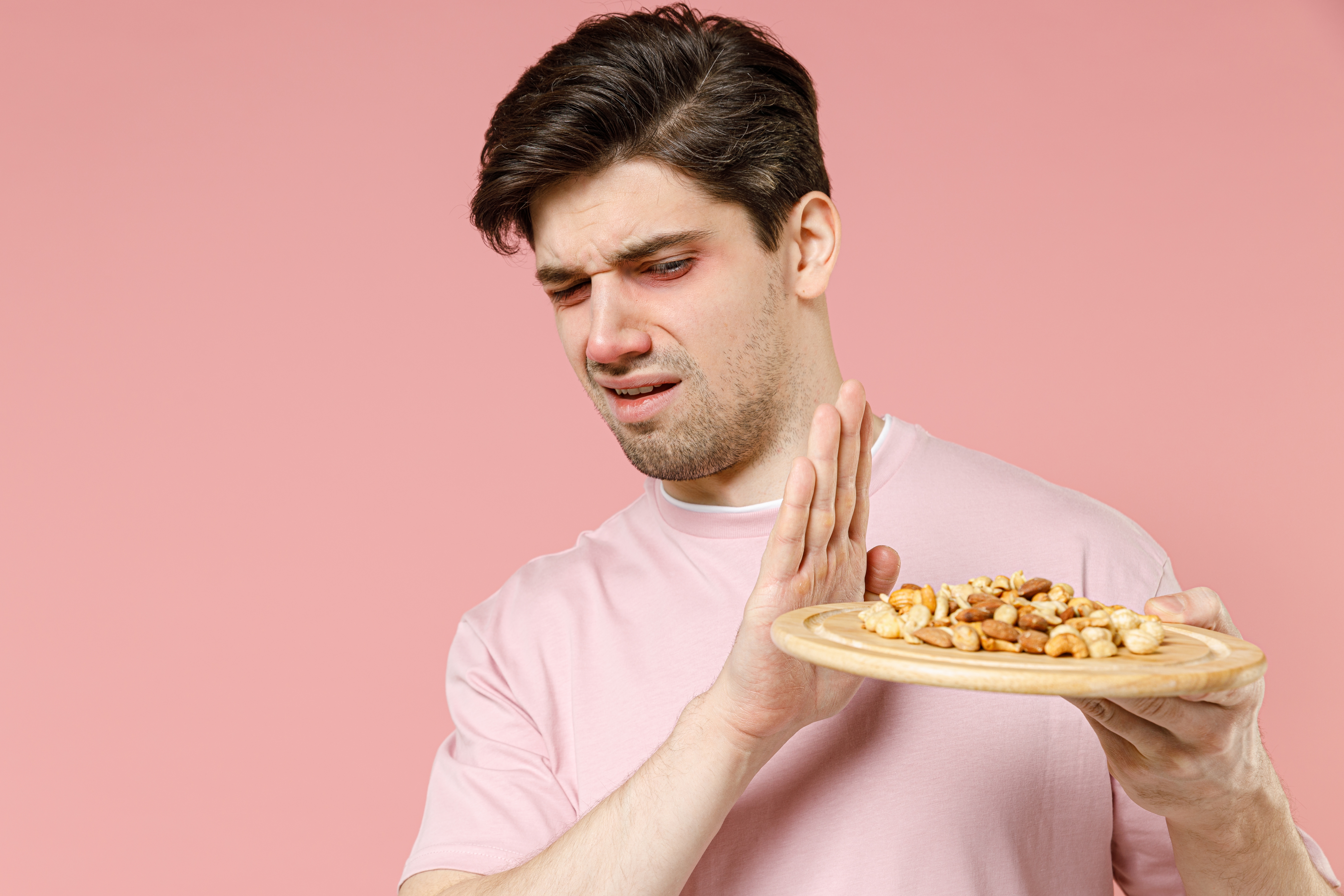 Man allergic to nuts 