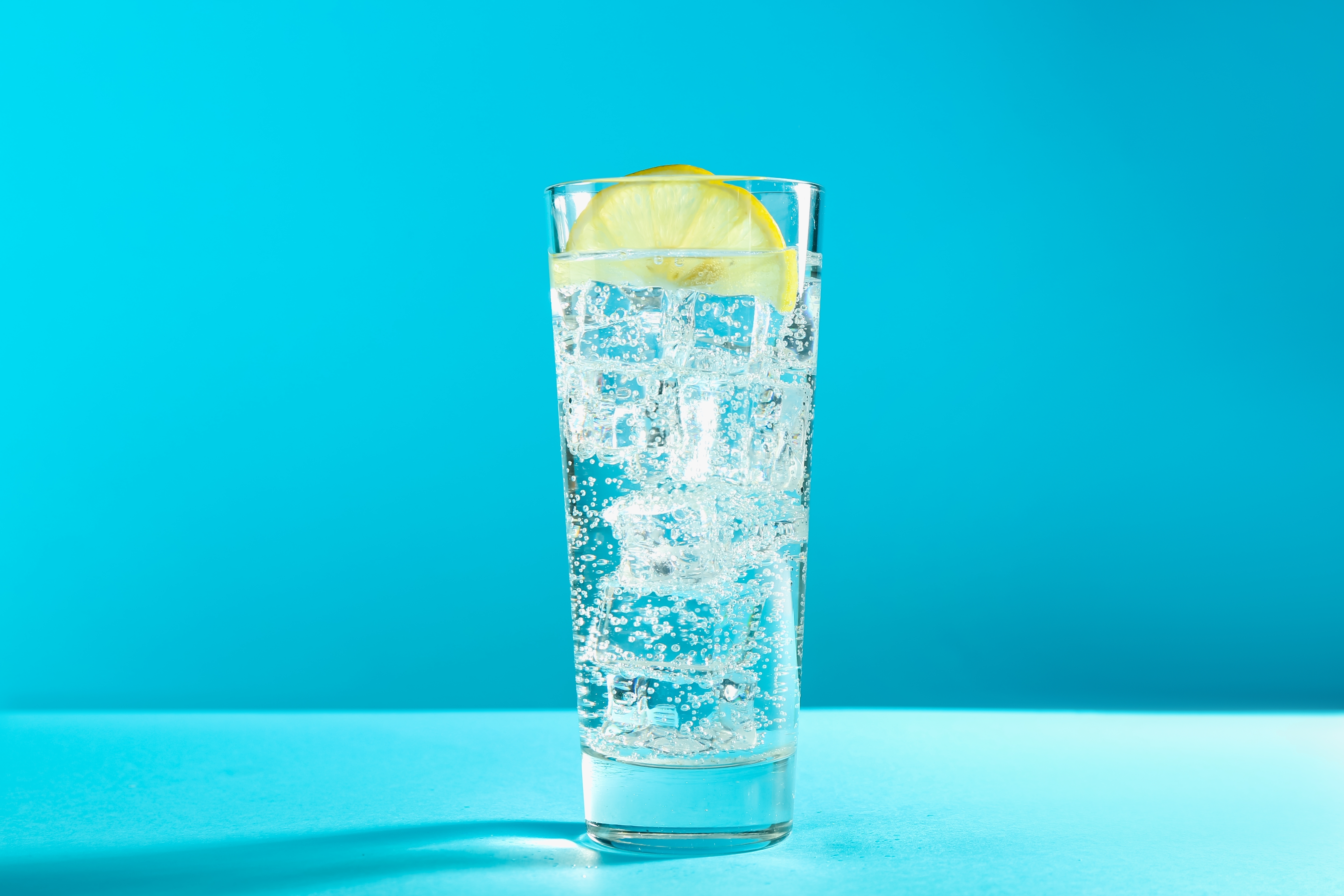 Soda water with lemon  