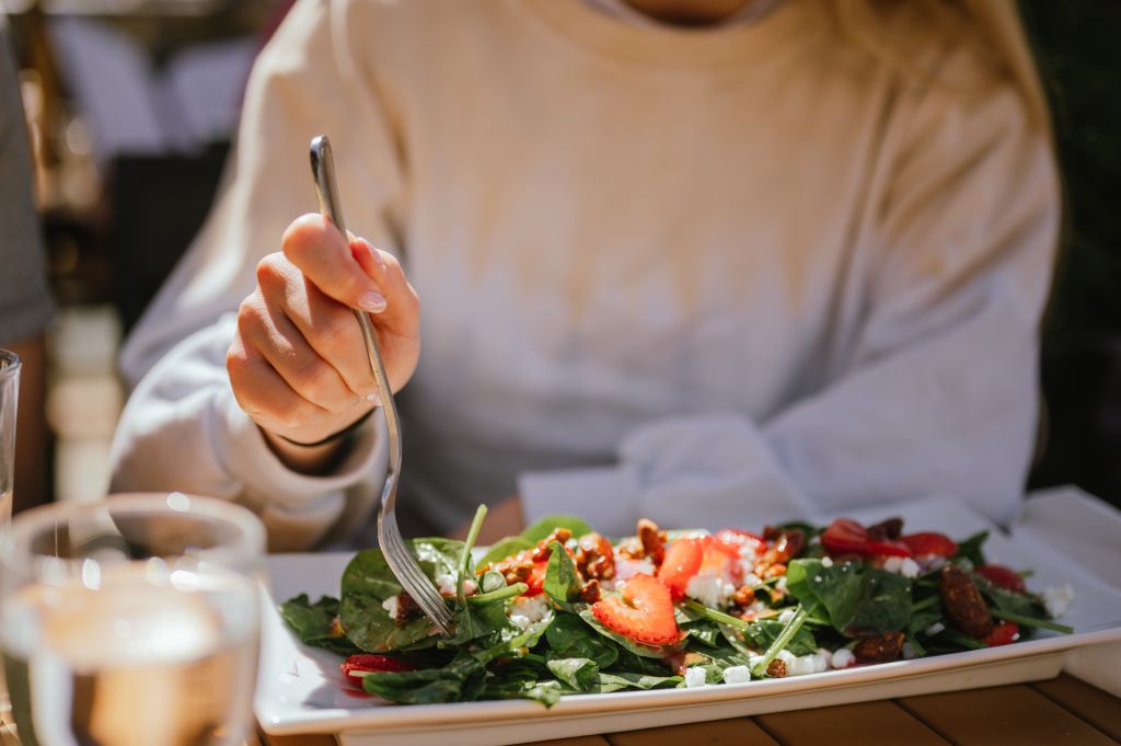 Women eating a nutritious salad