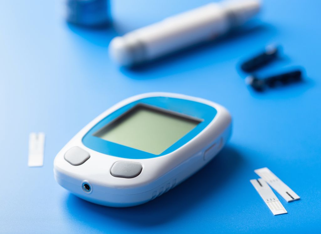 Ketometer for self-monitoring of ketone levels